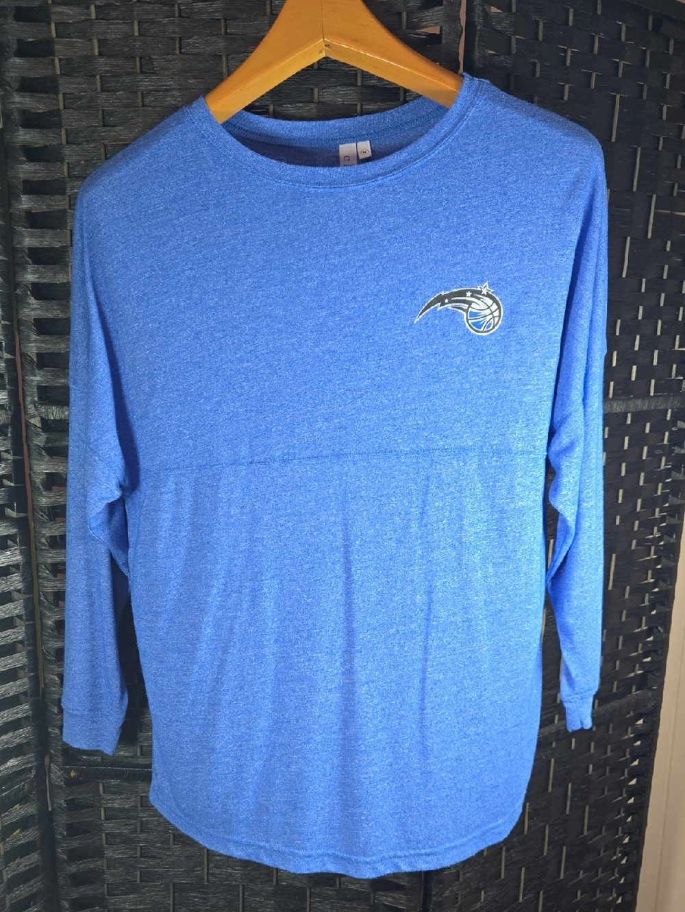 Chicka-d Womens Orlando Magic NBA Medium Long Sleeve Shirt